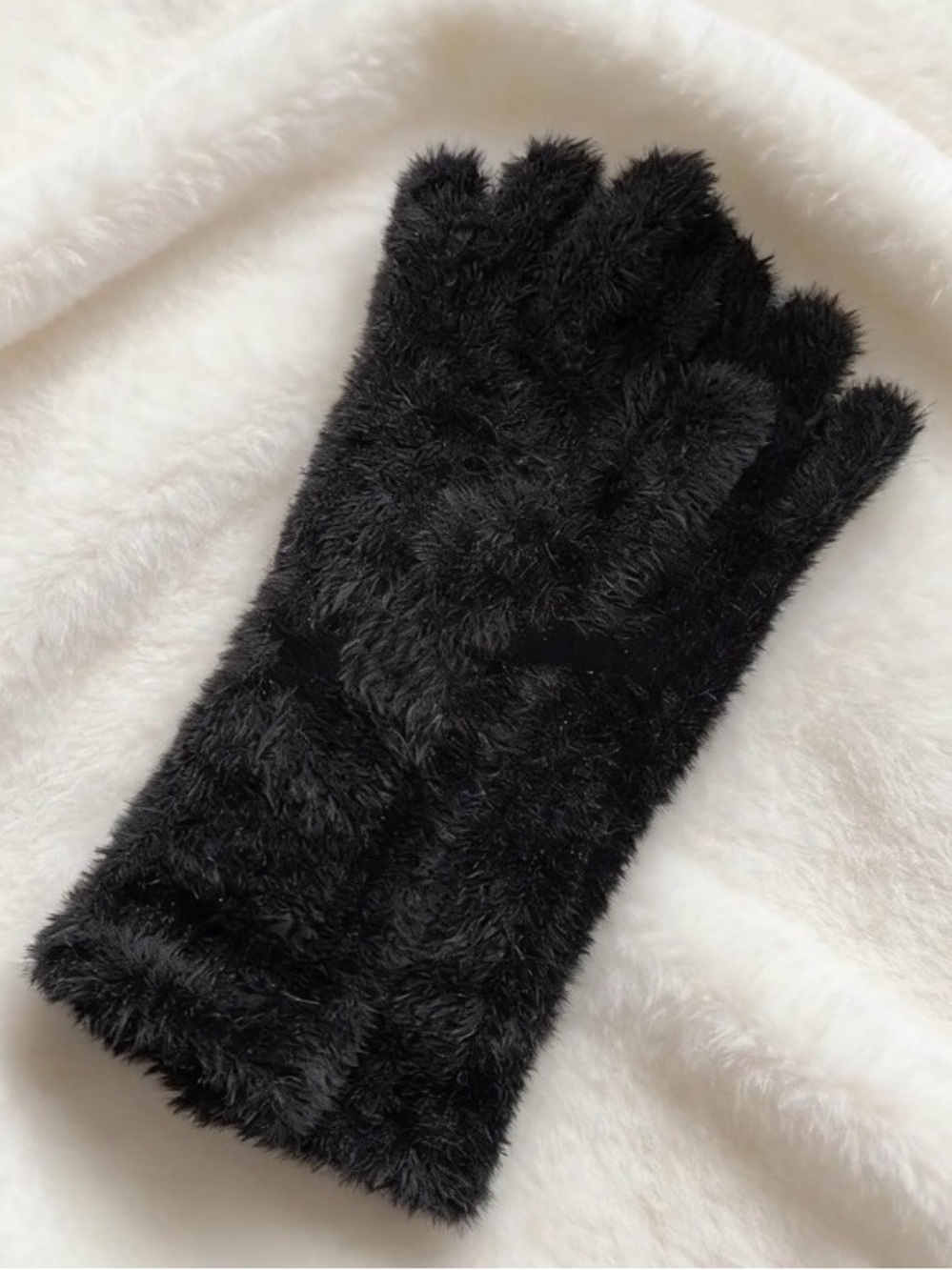 💞 New Pair of Women’s Cozy Black Plush Touch Screen Gloves
